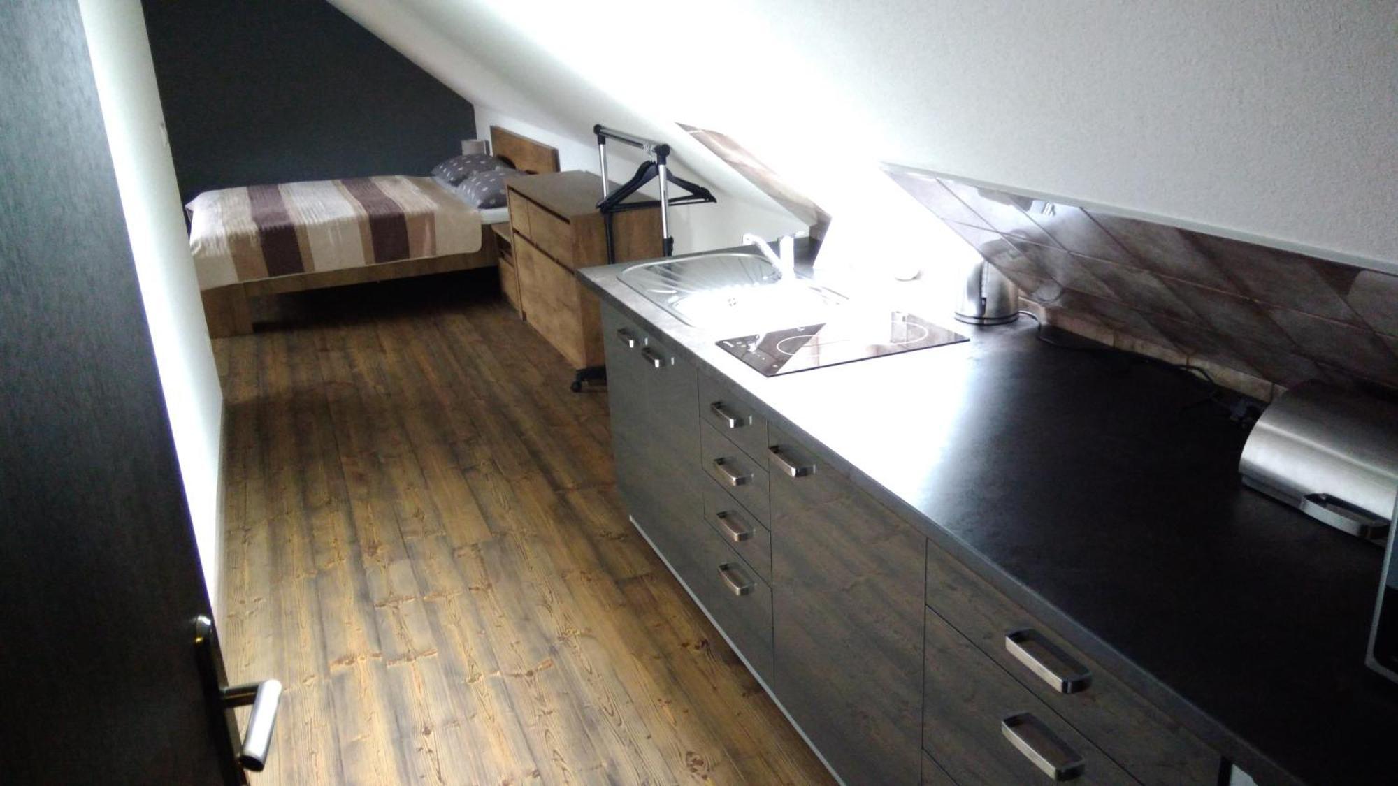 Apartmán Route 18 Lipótszentmiklós Kültér fotó