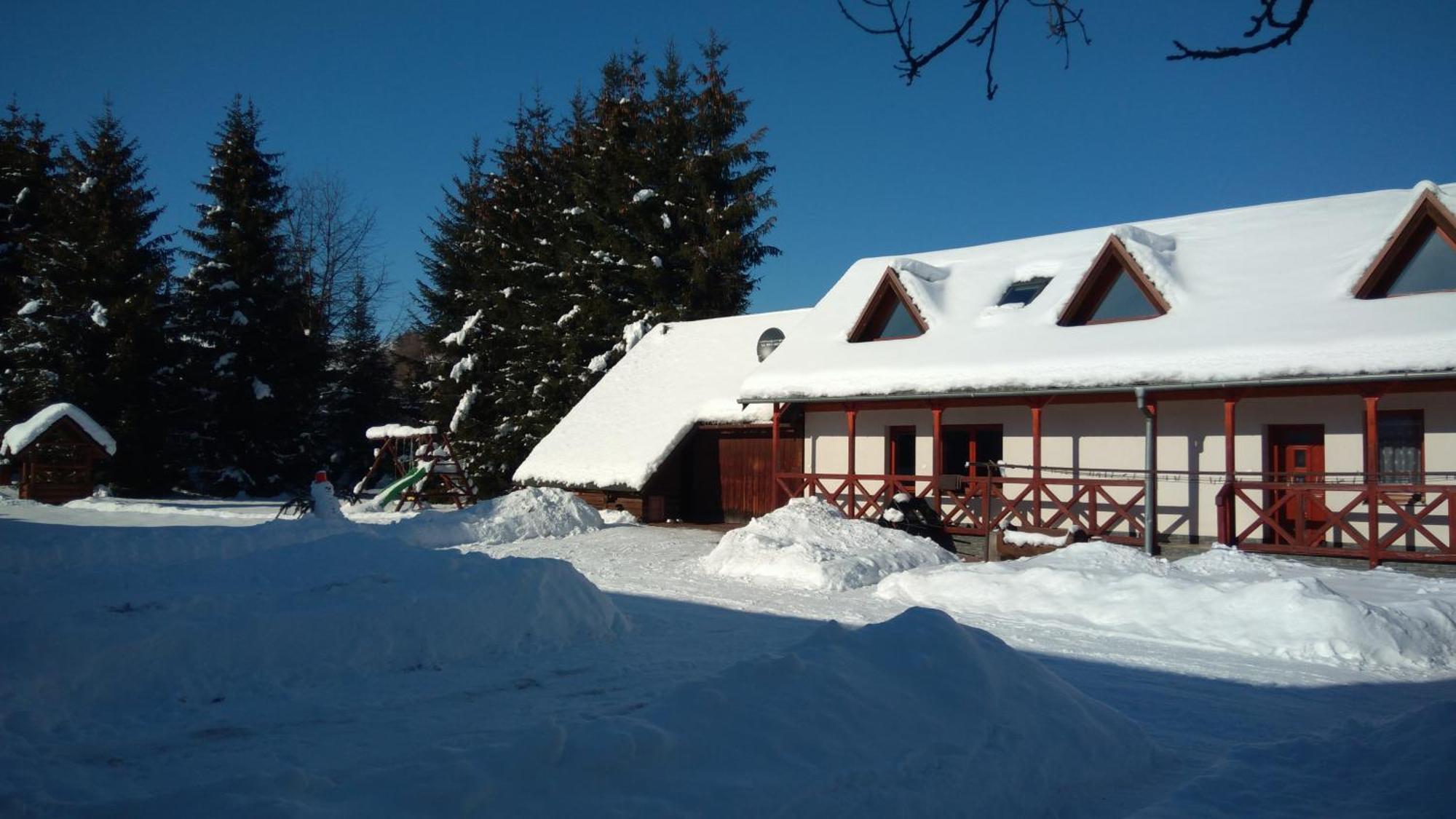 Apartmán Route 18 Lipótszentmiklós Kültér fotó